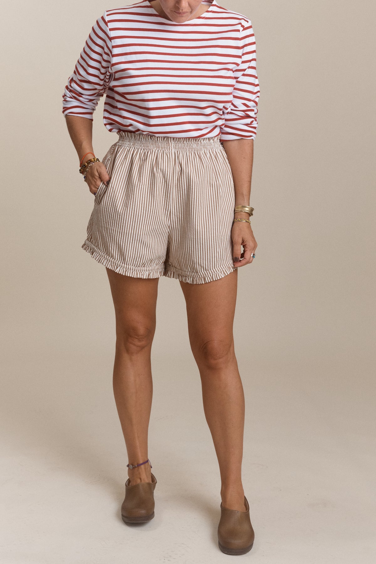 seersucker elastic waist women's short with ruffle hem